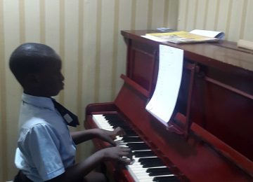 YOUNG PIANIST